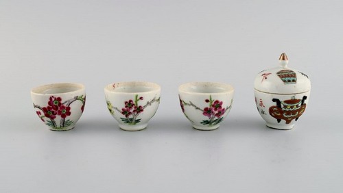 Antico vaso cinese con