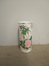 Antico vaso in porcellana