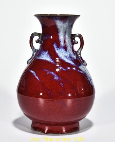 Vecchio vaso bottiglia fiore